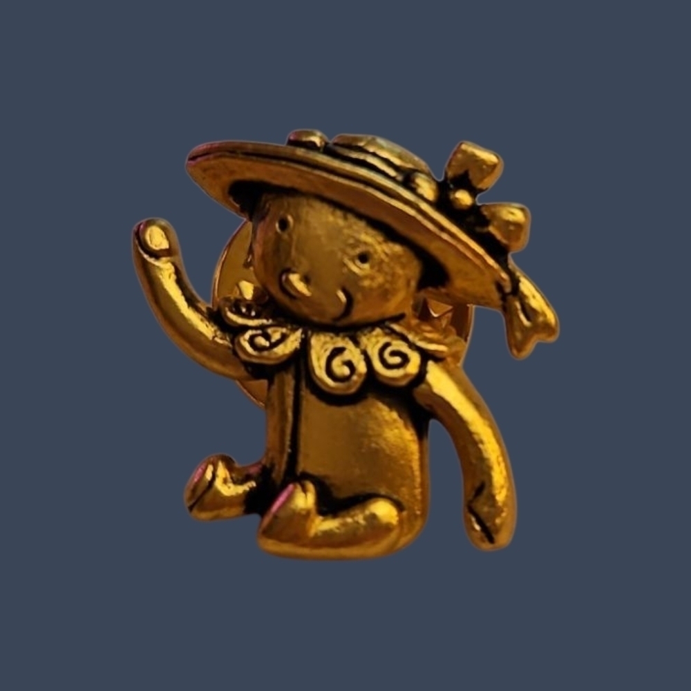 3/$30 Vintage Goldtone Teddy Bear with Hat Lapel Hat Pin